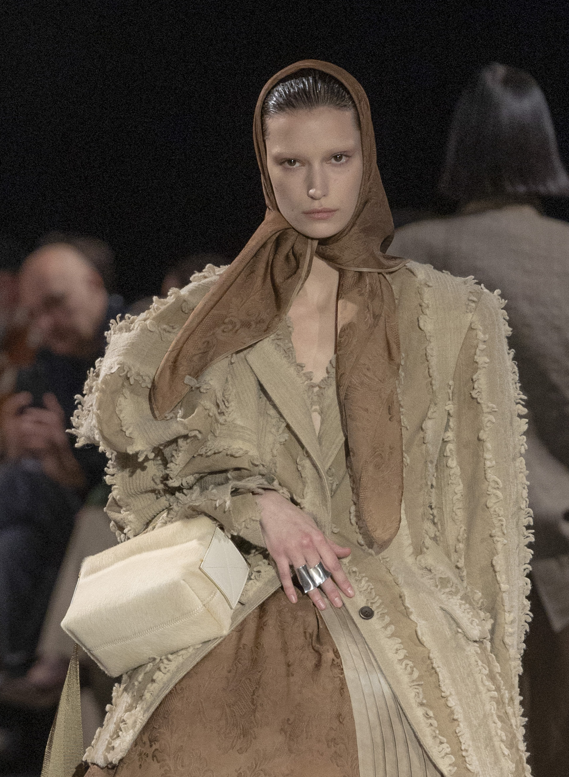 UMA WANG Unveils a Sculptural Exploration of Femininity at Paris Fashion Week